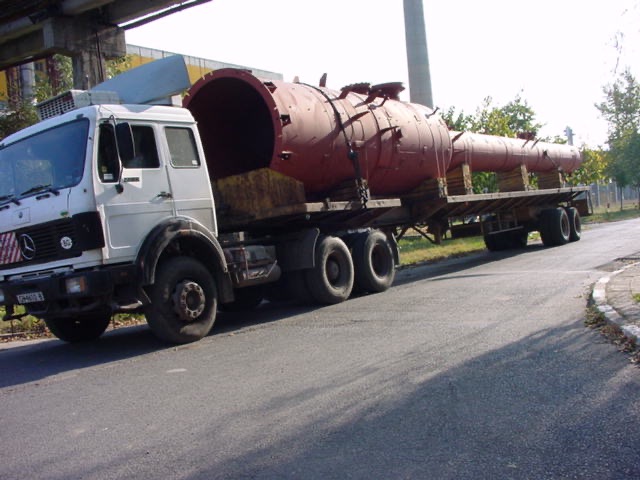 اثناء نقل معدات ضخمة في بلغاريا